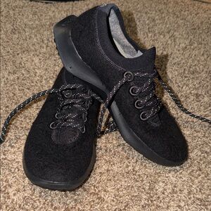 allbirds Wool Dasher Mizzle running shoe in black merino wool (8) - EUC!